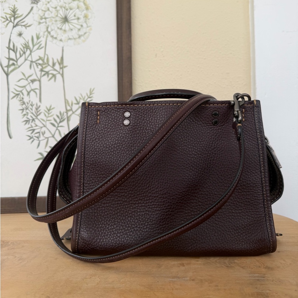 Coach Rogue 25 in oxblood